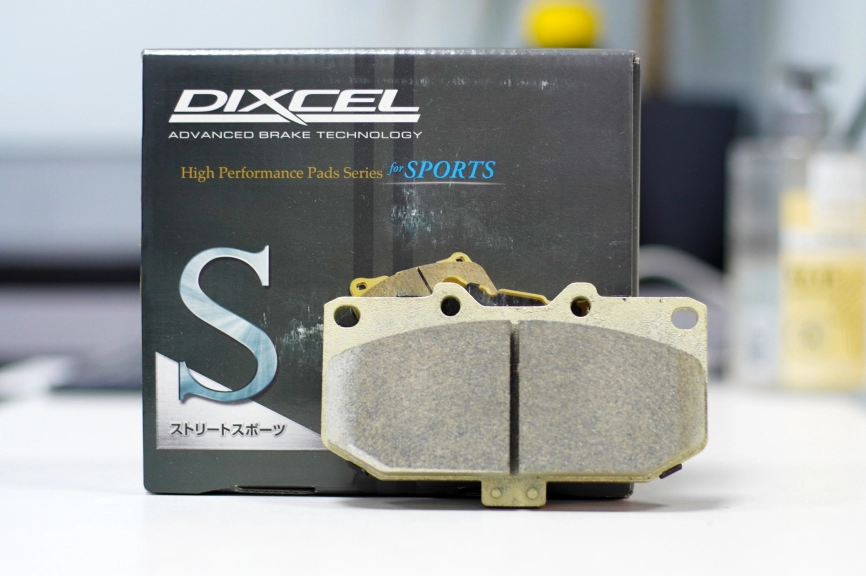 Тормозные  колодки Dixcel S type S-361074 Sumitomo® 4POT Subaru Forester Impreza GC GF GD GG WRX STi Legacy B4 передние фото 4